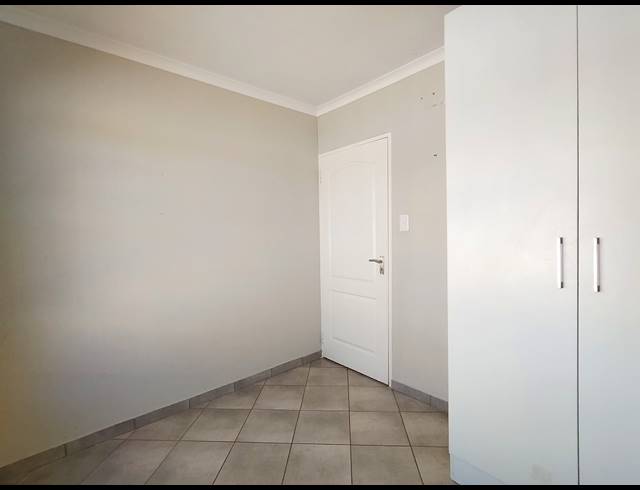 3 BEDROOM FREESTANDING TO LET IN BRENTHURST